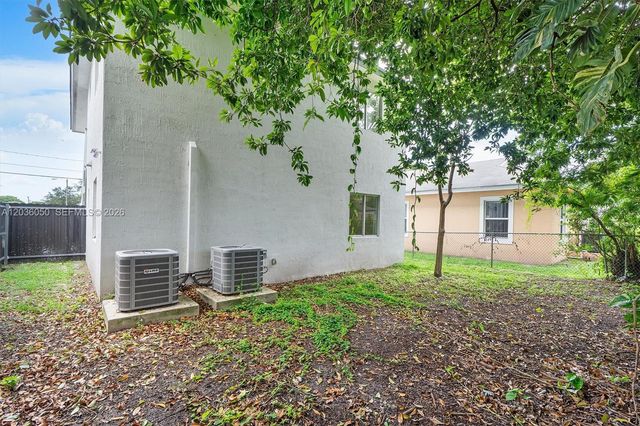 1766 NW 68th Ter, Miami, FL 33147