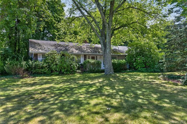 22 S Lot Road, Smithtown, NY 11787