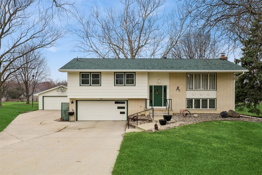 600 N Shadyview Boulevard, Pleasant Hill, IA 50327