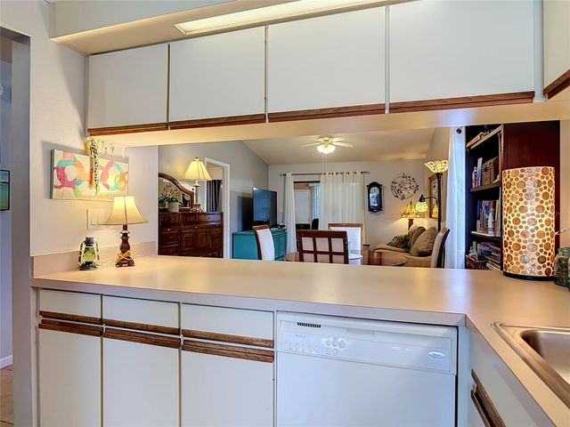 935 EASTRIDGE DRIVE 7A, Debary, FL 32713