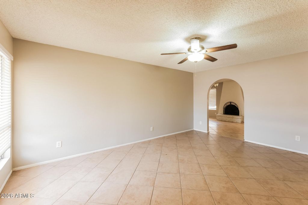 6314 W EVA Street, Glendale, AZ 85302 — photo 4