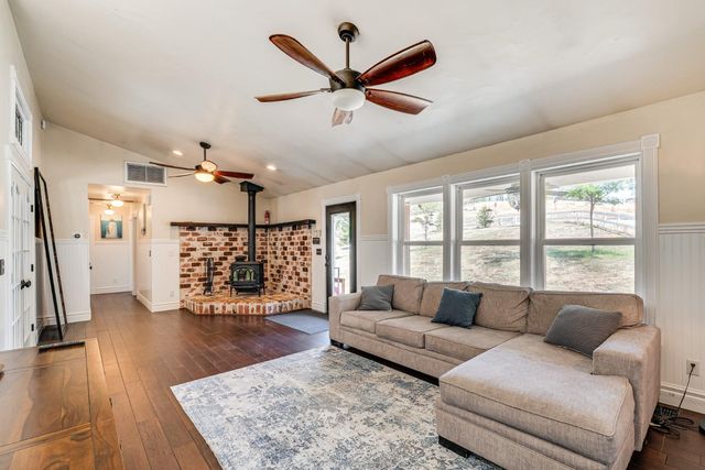 4640 Motto Ln, Placerville, CA 95667