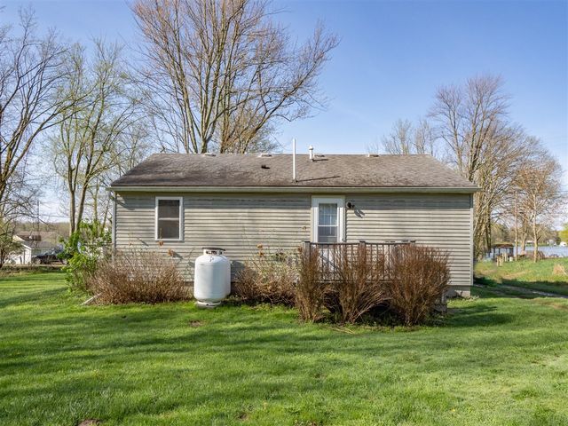 157 Peterson Drive, Gobles, MI 49055