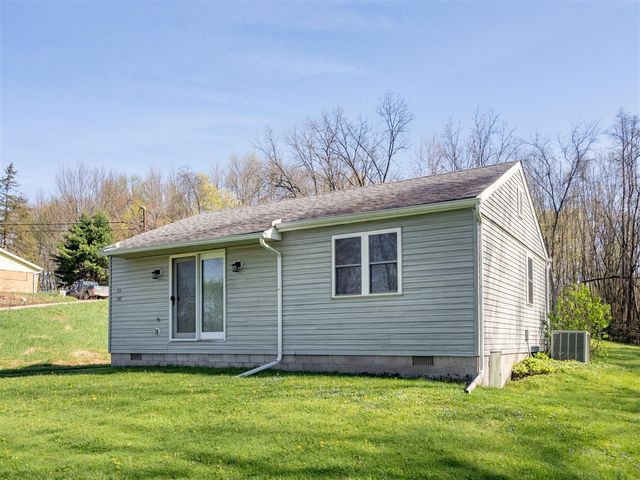 157 Peterson Drive, Gobles, MI 49055
