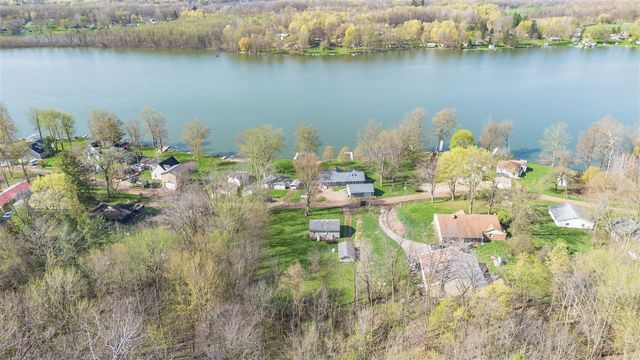 157 Peterson Drive, Gobles, MI 49055