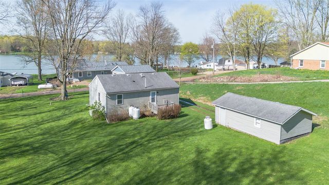 157 Peterson Drive, Gobles, MI 49055