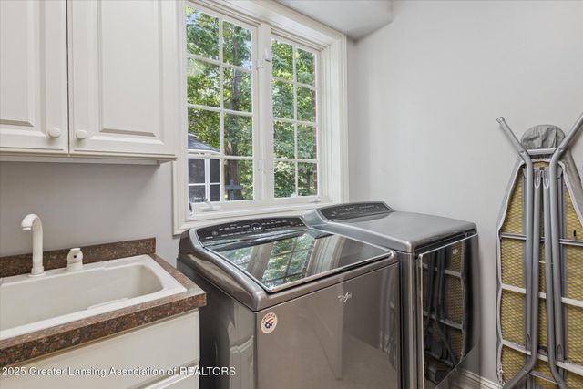 1437 Wandering Way, Okemos, MI 48864