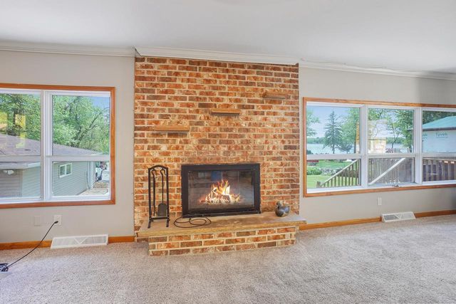 528 Wahl AVENUE, Mukwonago, WI 53149