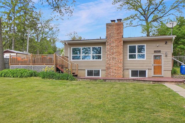 528 Wahl AVENUE, Mukwonago, WI 53149