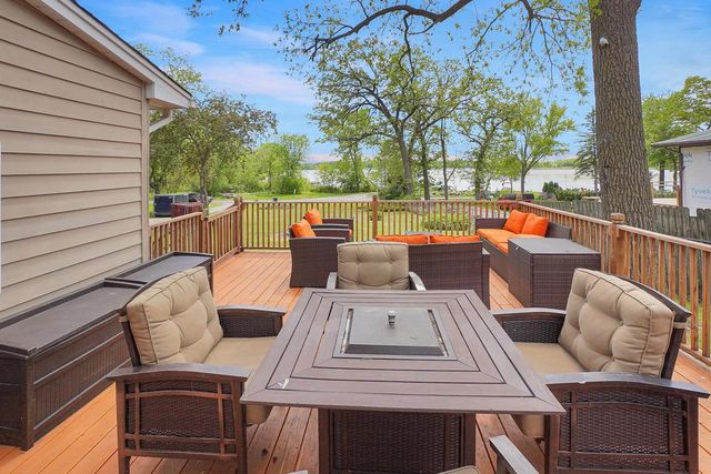 528 Wahl AVENUE, Mukwonago, WI 53149