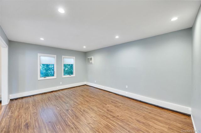 21 Horn Lane, Levittown, NY 11756