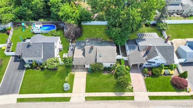 21 Horn Lane, Levittown, NY 11756