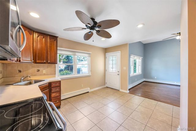 21 Horn Lane, Levittown, NY 11756