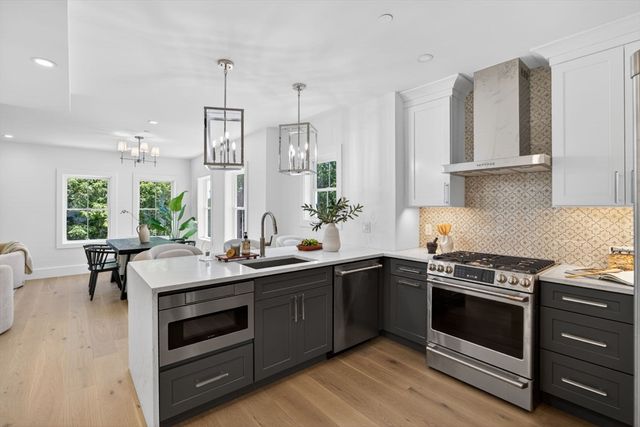 131 Hudson Street 2, Somerville, MA 02144