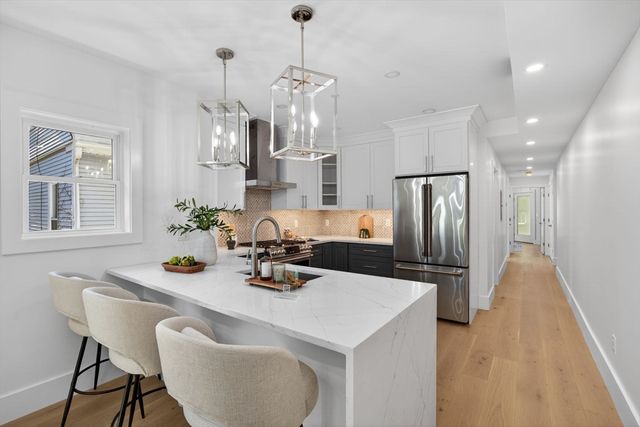 131 Hudson Street 2, Somerville, MA 02144