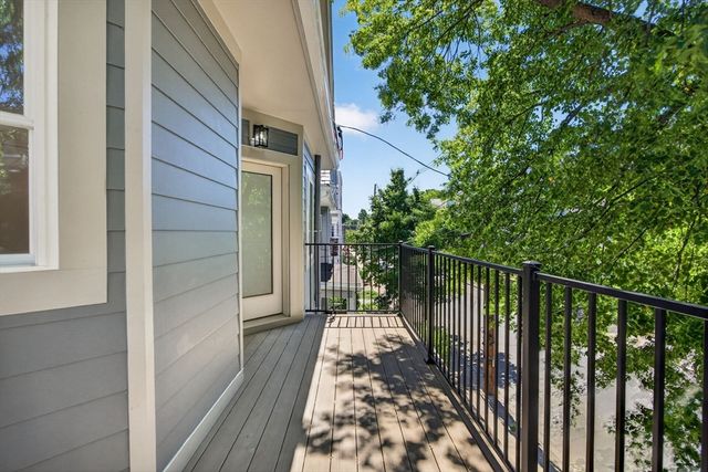 131 Hudson Street 2, Somerville, MA 02144