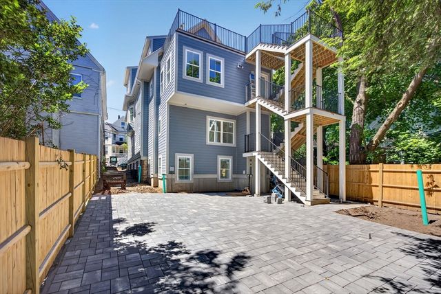 131 Hudson Street 2, Somerville, MA 02144