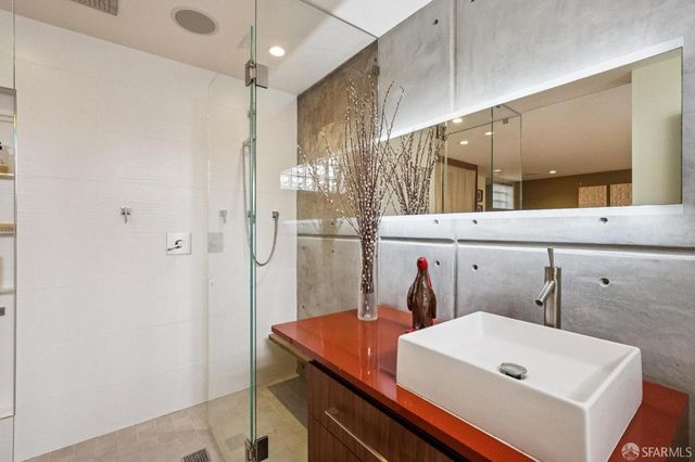 2576 Post Street, San Francisco, CA 94115