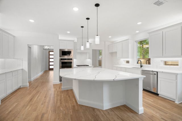 848 Northwood Road, Fort Worth, TX 76107