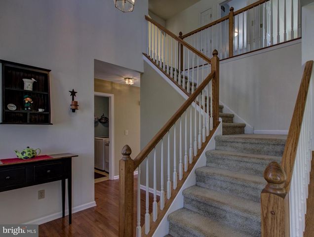 19 PONDS END DR, Downingtown, PA 19335