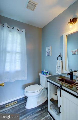 19 PONDS END DR, Downingtown, PA 19335