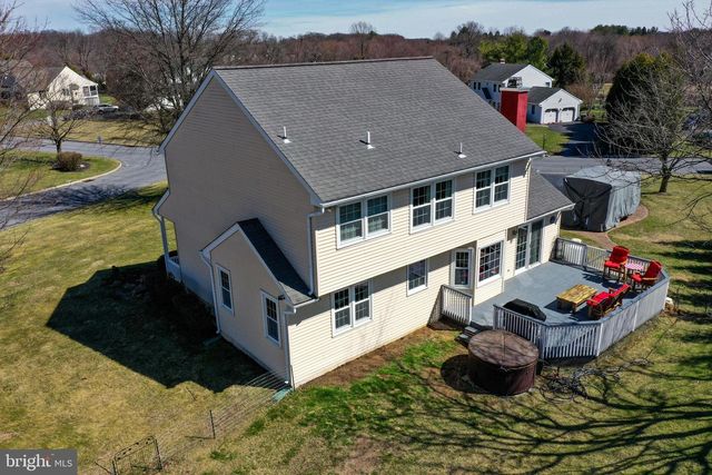 19 PONDS END DR, Downingtown, PA 19335