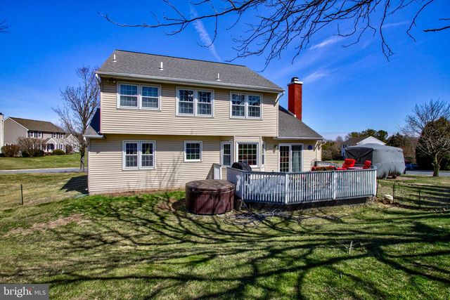 19 PONDS END DR, Downingtown, PA 19335