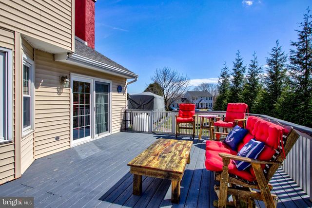 19 PONDS END DR, Downingtown, PA 19335