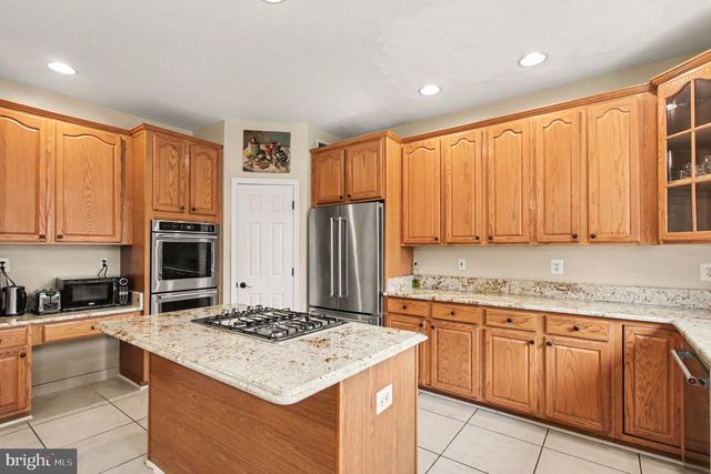 15812 IBSEN PL, Dumfries, VA 22025