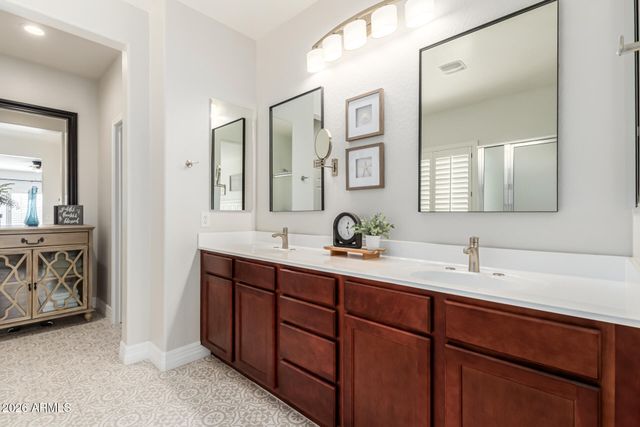 10035 W PATRICK Lane, Peoria, AZ 85383