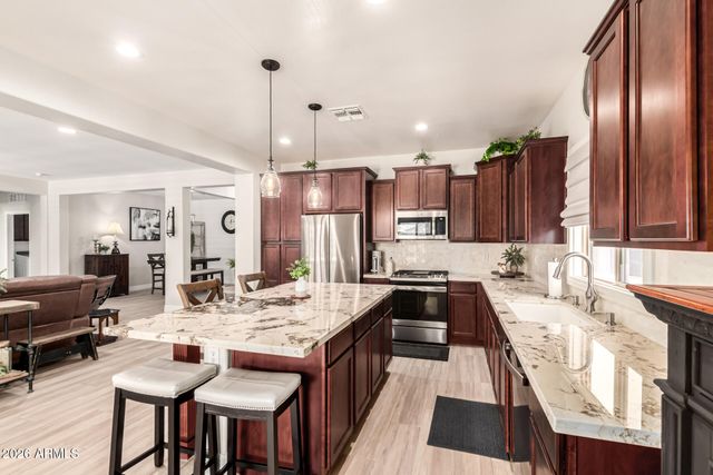 10035 W PATRICK Lane, Peoria, AZ 85383