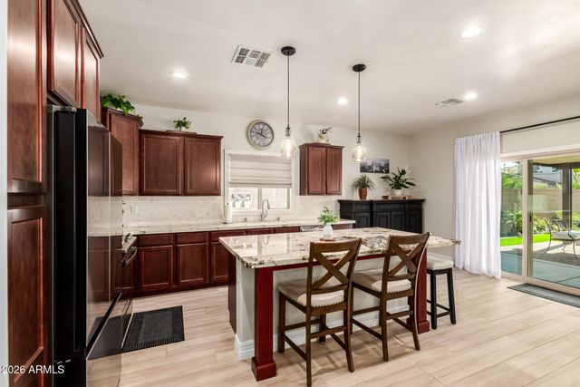 10035 W PATRICK Lane, Peoria, AZ 85383