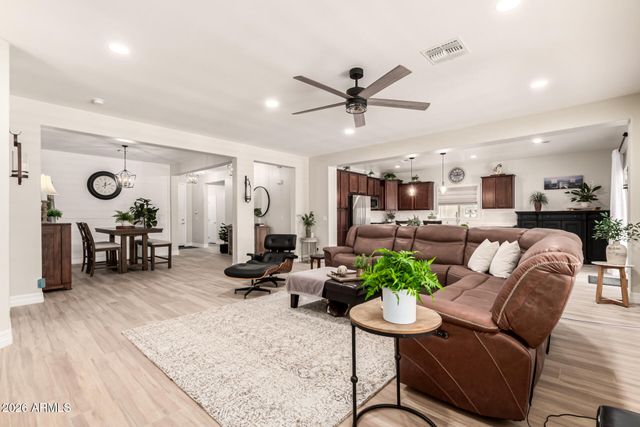 10035 W PATRICK Lane, Peoria, AZ 85383