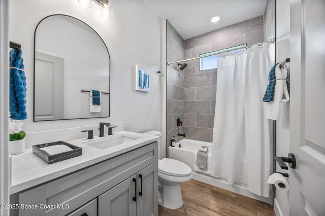 825 Santo Domingo Avenue SW, Palm Bay, FL 32908