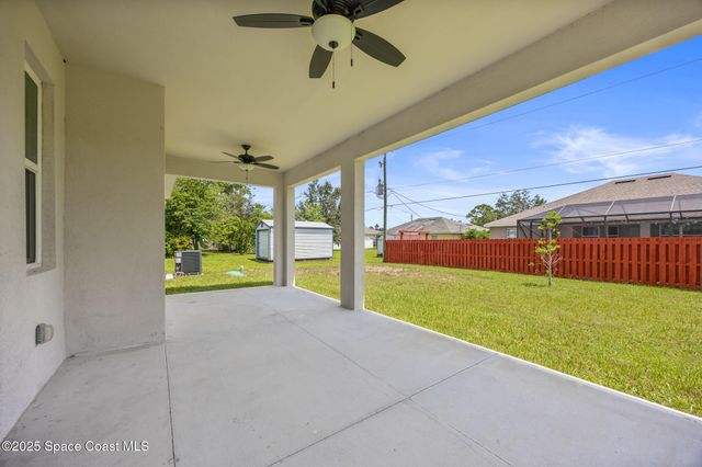 825 Santo Domingo Avenue SW, Palm Bay, FL 32908