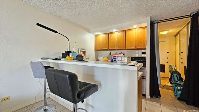747 Amana Street 1617, Honolulu, HI 96814