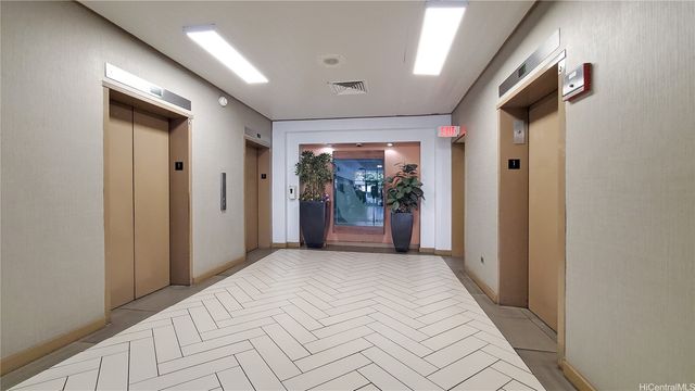 747 Amana Street 1617, Honolulu, HI 96814