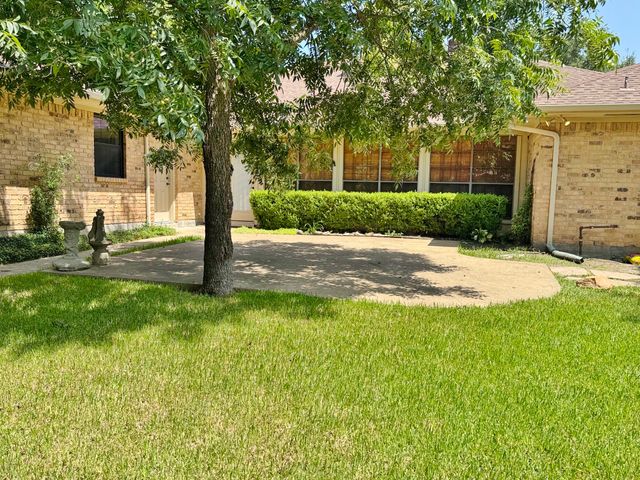 1713 Iroquois Drive, Garland, TX 75043