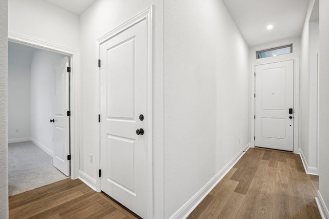 581 Treadwell LN, Kyle, TX 78640