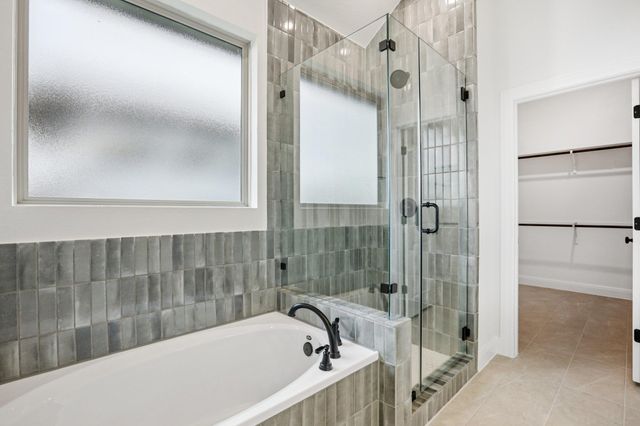 581 Treadwell LN, Kyle, TX 78640