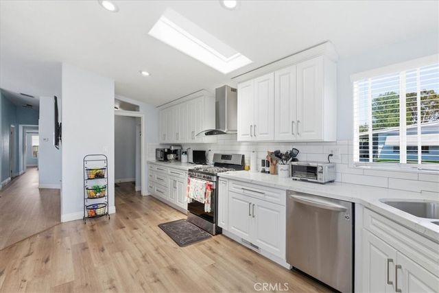 23301 Ridge Route 154, Laguna Hills, CA 92653