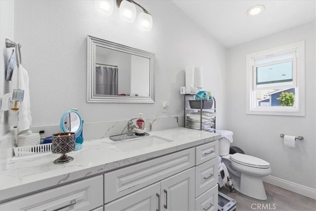 23301 Ridge Route 154, Laguna Hills, CA 92653