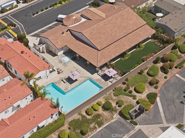 23301 Ridge Route 154, Laguna Hills, CA 92653