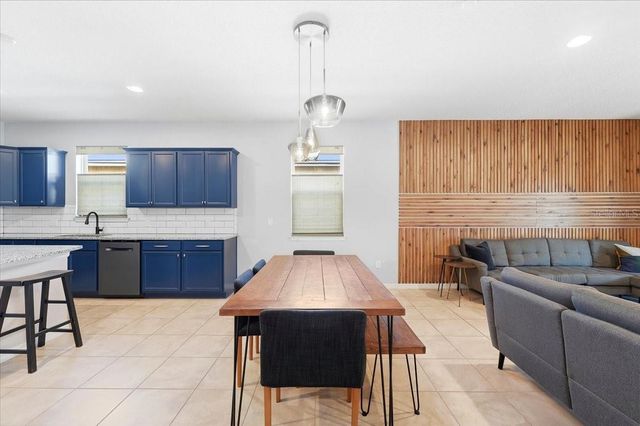 8662 RINDGE ROAD, Polk City, FL 33868