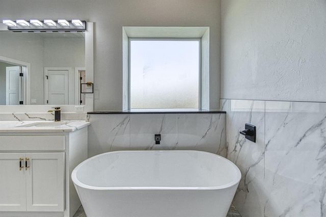 2907 Ridgecrest Drive, Purcell, OK 73080