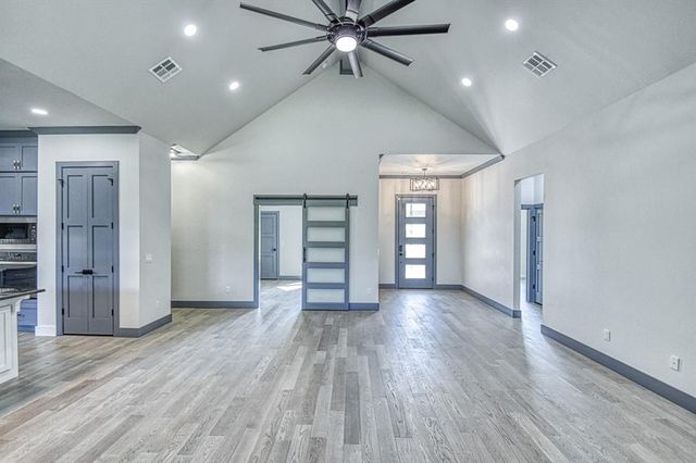 2907 Ridgecrest Drive, Purcell, OK 73080