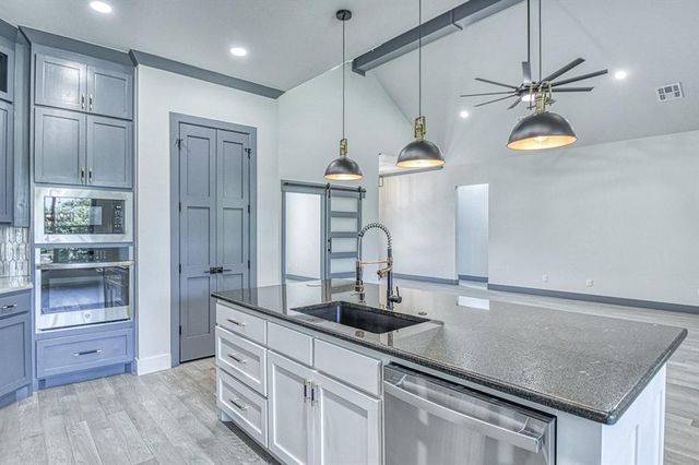 2907 Ridgecrest Drive, Purcell, OK 73080