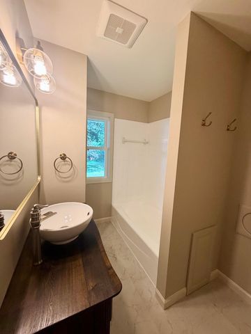 738 22nd Avenue N, South Saint Paul, MN 55075