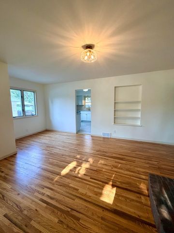738 22nd Avenue N, South Saint Paul, MN 55075