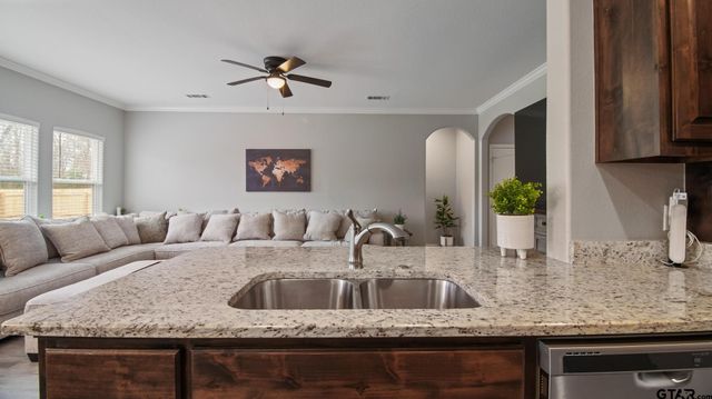 602 N Wofford, Athens, TX 75751